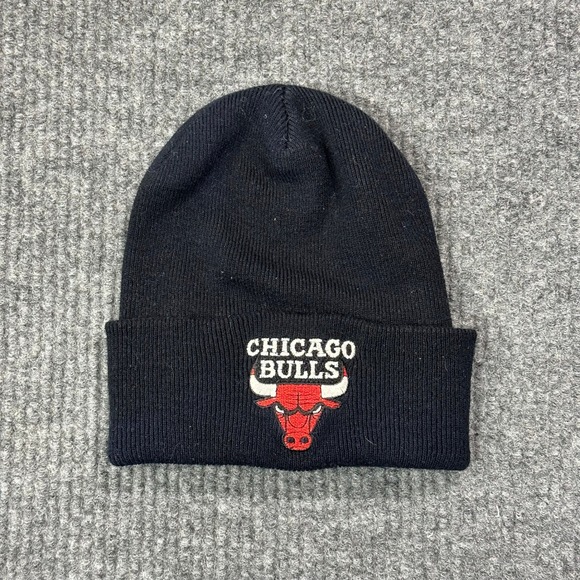 LOGO 7 Other - Vintage Bulls Hat Logo 7 Beanie Embroidered NBA Knit Cap 90s Jordan Pippen NBA